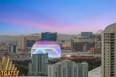 Las Vegas High-Rise Condo