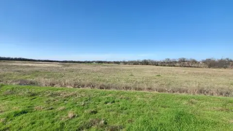 Prime Acreage in Frost, Texas