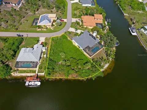 Waterfront Lot in South Gulf