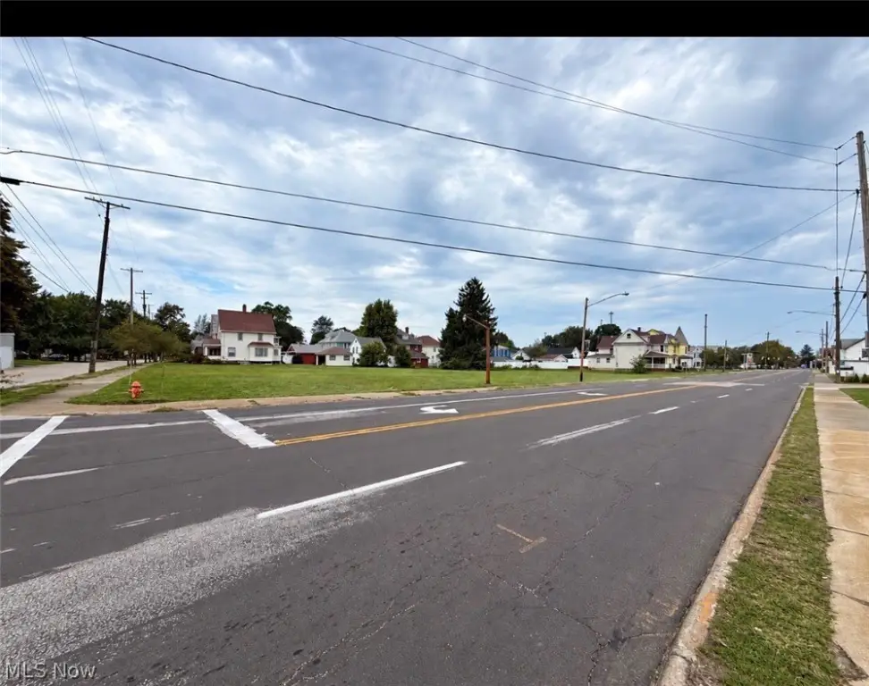 219 Mill Rd, Conneaut, OH 44030