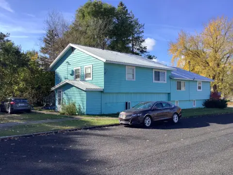 Multifamily Apartment Building