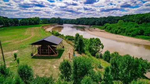 17+ Acre Oasis on N Bridge