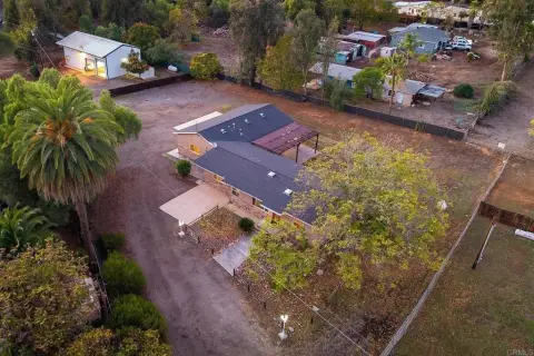 Eucalyptus Hills Duplex with Workshop