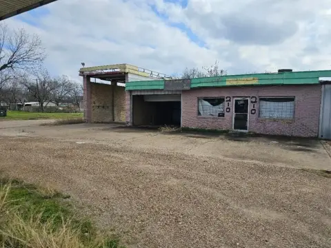 Prime Kerens Commercial Corner Lot