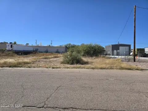 Commercial Lot Near Post Office