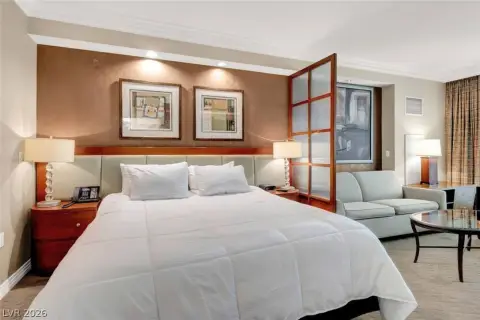 Penthouse Studio with Strip Views