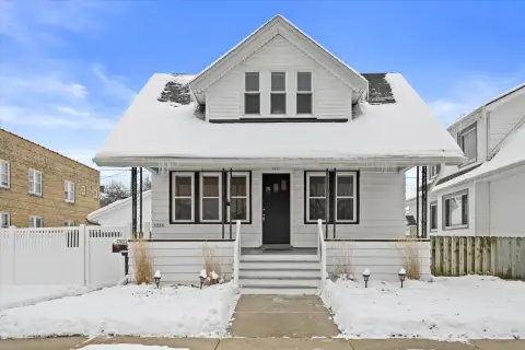Cudahy Duplex Near Lake