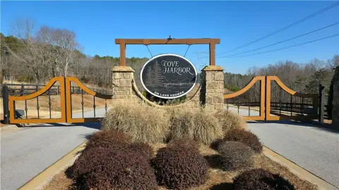 Six Mile Interior Lot