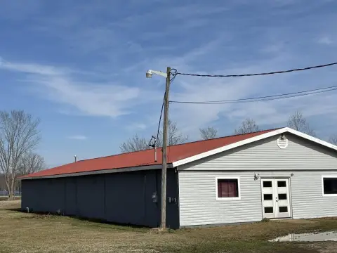 Bolivar Commercial Property Near Sand Lake