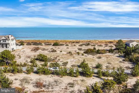 Waterfront Acre in Gated Community