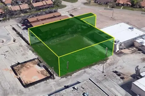 Commercial Land in Growing Area