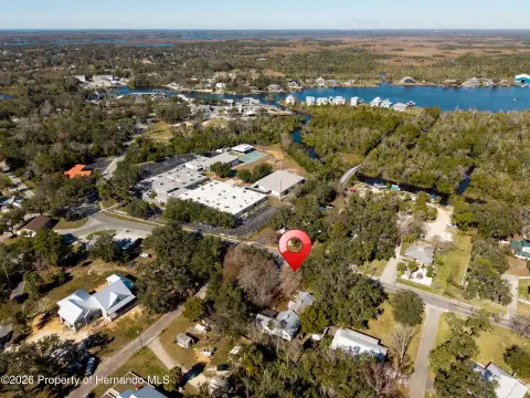 Unique Homosassa Mixed-Use Compound