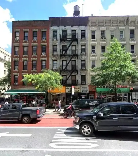 Manhattan Mixed-Use Building For Sale