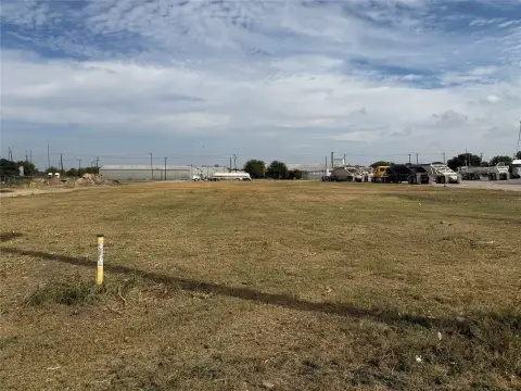 Industrial Land with Dual Frontage