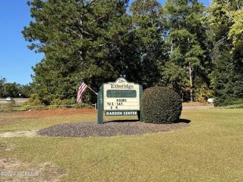 Garden Center With Workshop