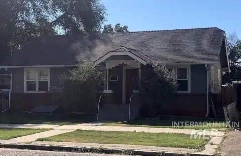 Nampa Fourplex Near NNU