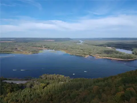 Wabasha Land with Bluff Views