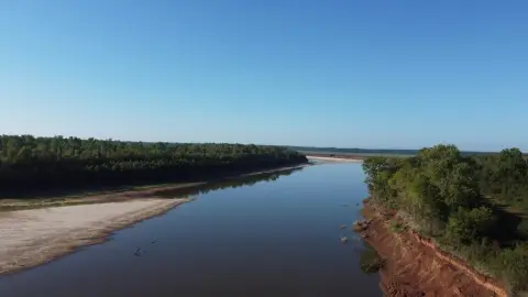 232 Acres on Red River