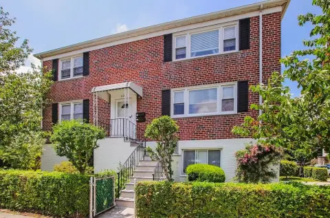 Yonkers Triplex: Income Potential
