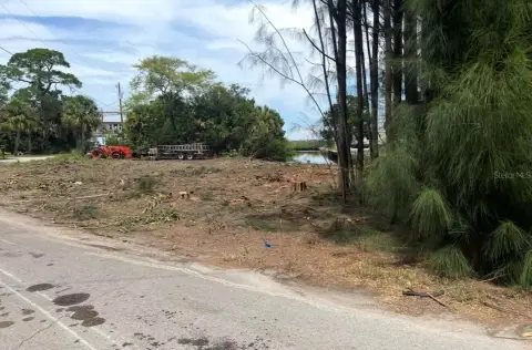 Residential Lot in Hudson, Florida