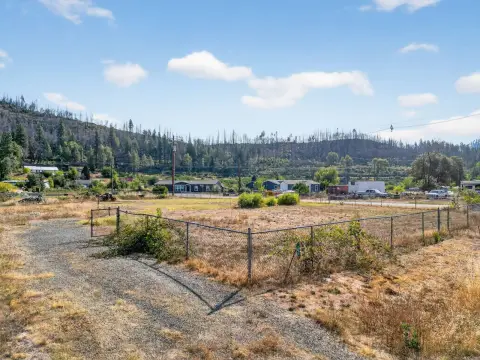 Klamath Forest 0.50-Acre Getaway Lot