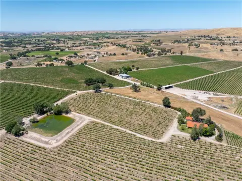Paso Robles Ranch with Vineyard