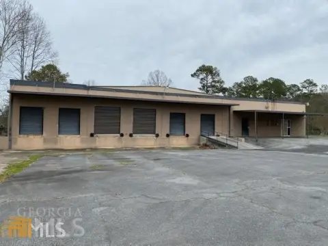 Rome Warehouse with Office Space