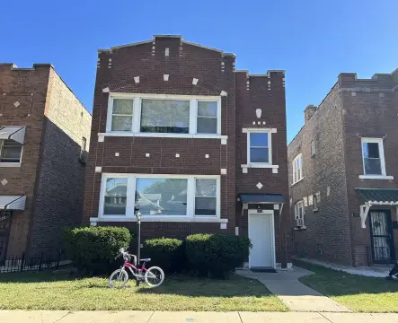 Chicago Two-Unit Building For Sale