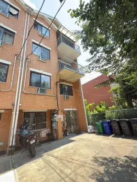 Elmhurst Quadruplex Built in 2005