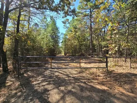 Secluded Land near Ouachita Forest