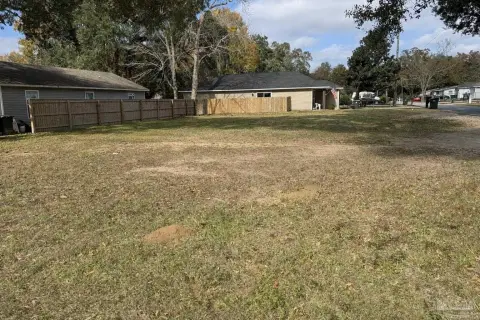 Cleared Corner Lot in Pensacola