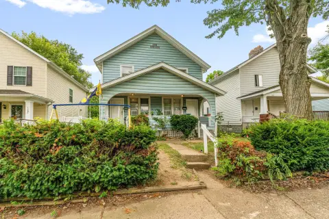 Cash-Flowing Duplex in Linden Neighborhood