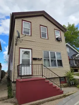 Milwaukee Duplex Ready for Owners