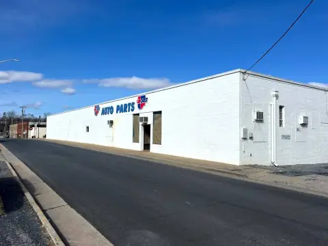 Versatile Commercial Space in Harrisonburg