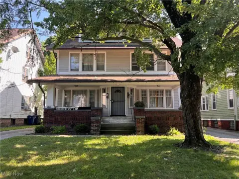 Renovated Duplex in Cleveland Heights