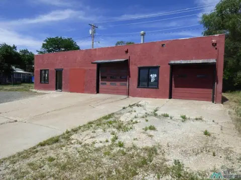 Auto Shop with Dual Overhead Doors