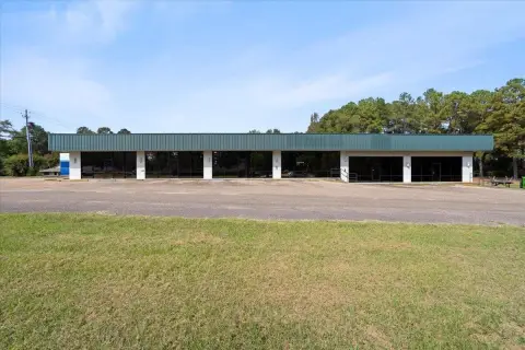 Six-Suite Office Building