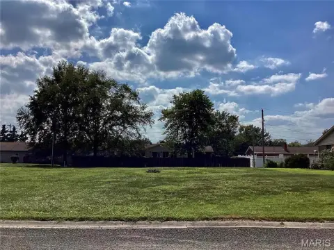 Residential Land in Freeburg, IL