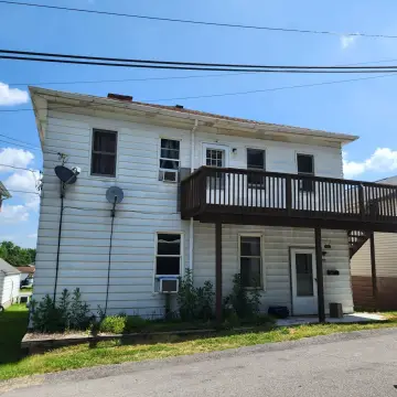 Well-Maintained Duplex in Sturgeon