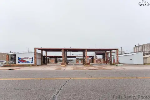Established Car Wash in Burkburnett