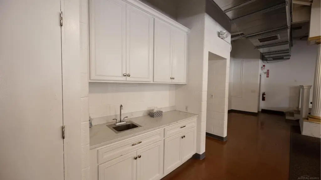 Picture 30