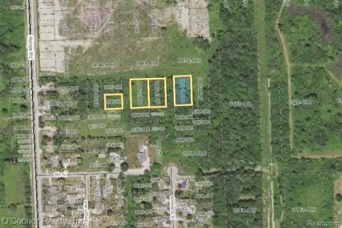 Residential Land in Marysville, MI