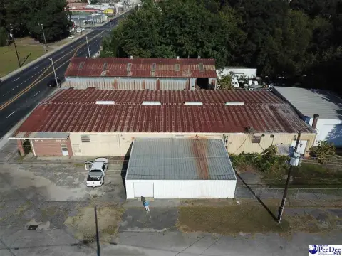 Versatile Commercial Space in Florence