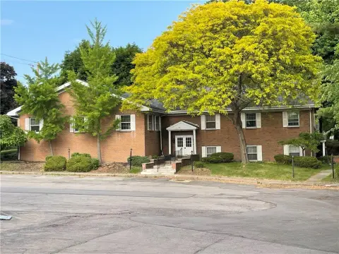 Versatile Office Building in Rochester