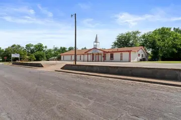 Versatile Commercial Property, Corsicana, TX