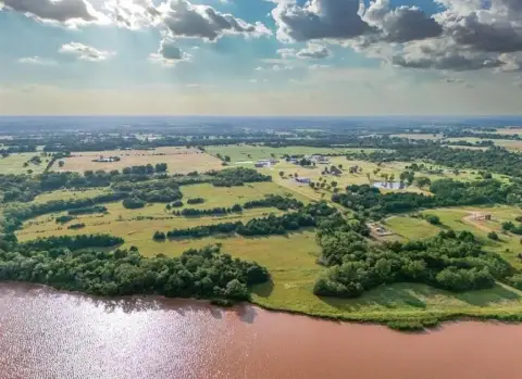 Waterfront Acreage in Shawnee, OK