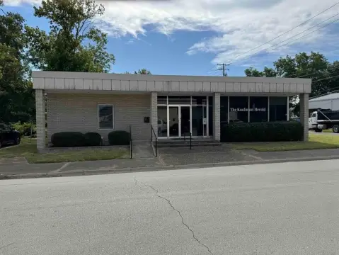 Versatile Office Space Near Square