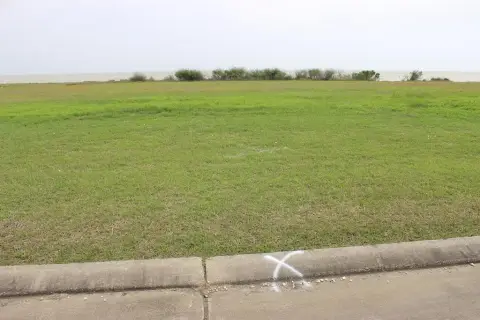 Waterfront Lot on Tres Palacios