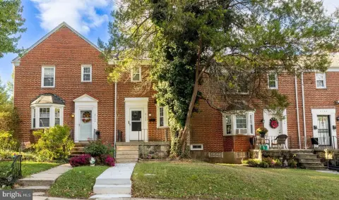Baltimore Duplex with Income Potential