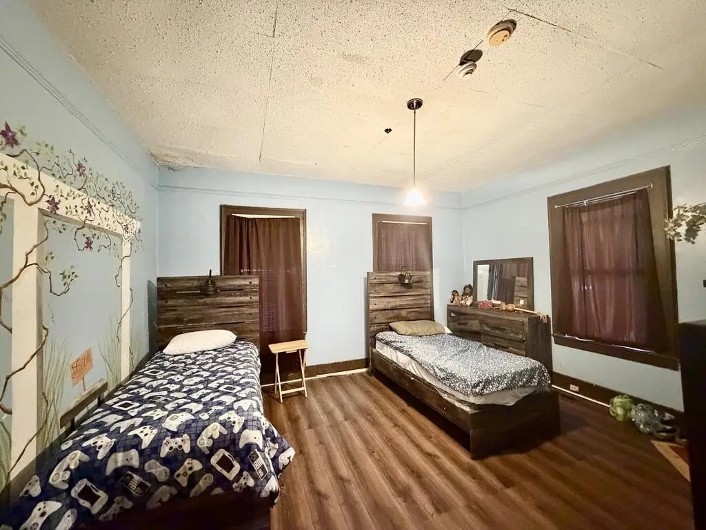 Picture 16